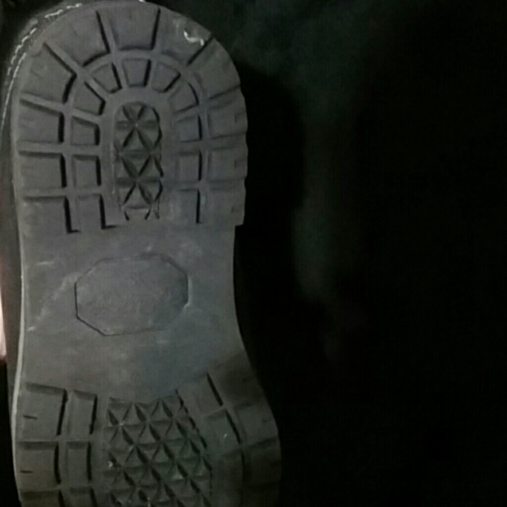 Boots - Picture 2 of 4